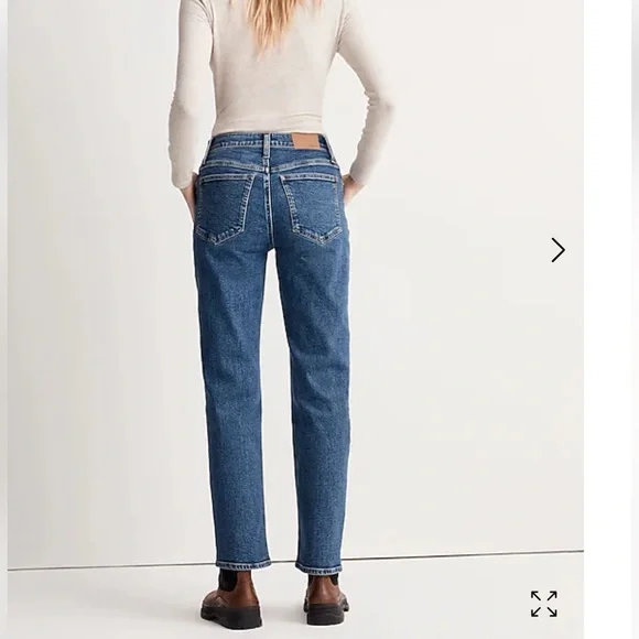 • Madewell • The Perfect Vintage Straight Jean in Bright Indigo Wash: Instacozy - Picture 3 of 6